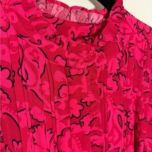 Chic Long Sleeve Floral Dress in Vibrant Red